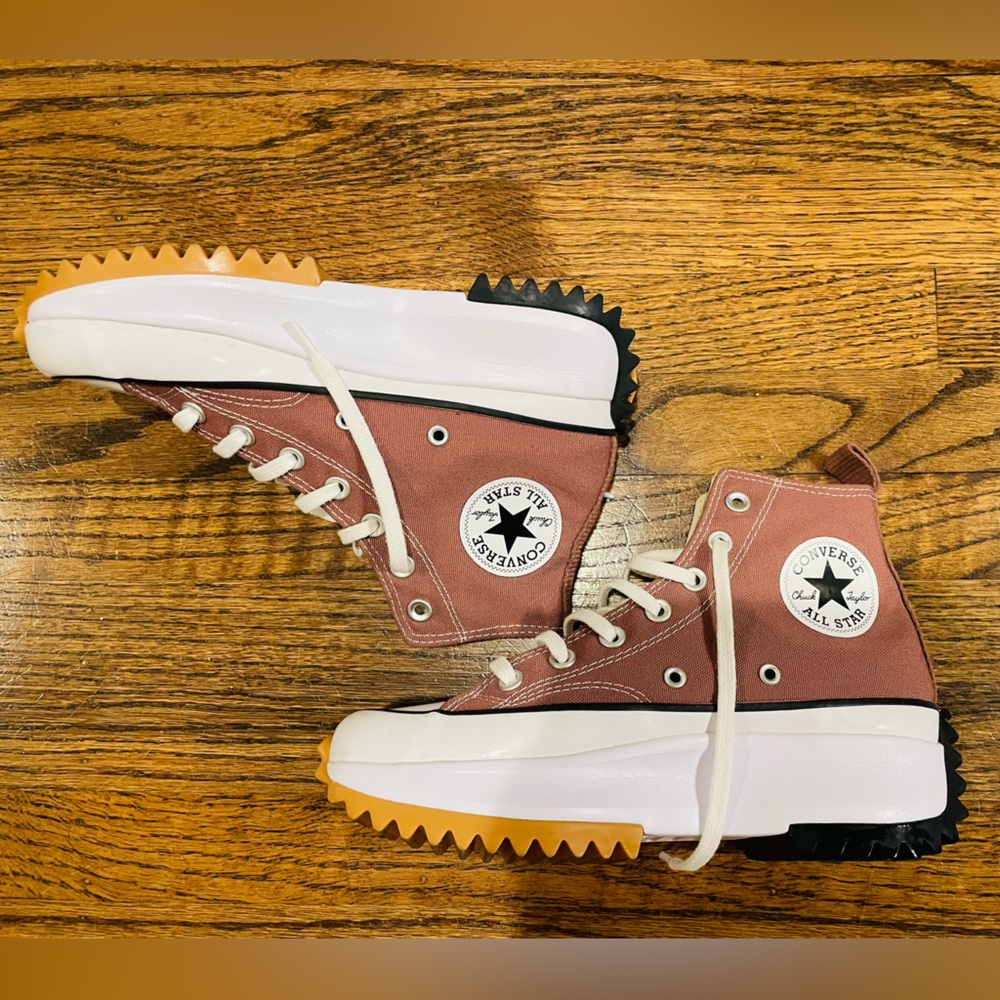 Converse Run Star Hike High Top Platform With Box size 7 Women